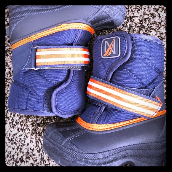 Toddler Snow Boots (Nautica) Size 7 - Picture 1 of 5
